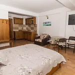 Pe Plaja Nr 9 게스트하우스 3*