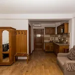 Pe Plaja Nr 9 게스트하우스 새턴