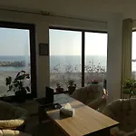 Pe Plaja Nr 9 게스트하우스 새턴