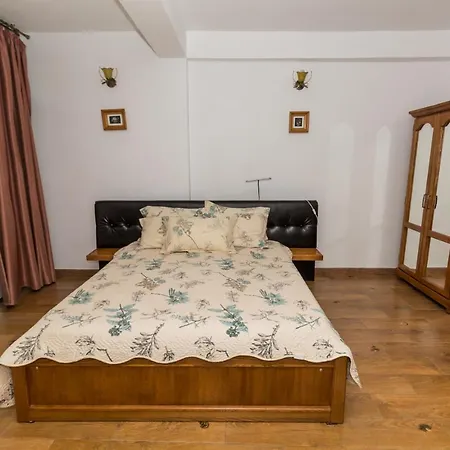 Pe Plaja Nr 9 *