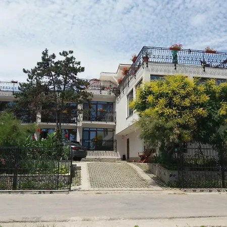 Pe Plaja Nr 9 Guest house 3*