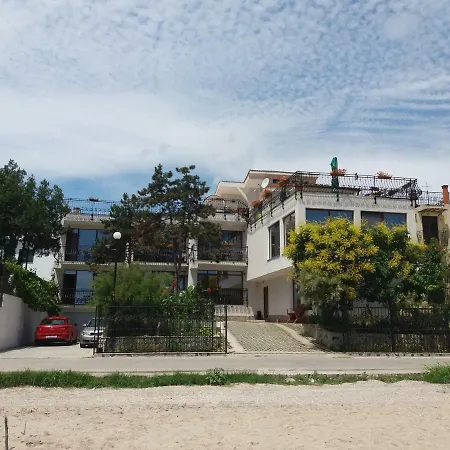 Pe Plaja Nr 9 Guest house