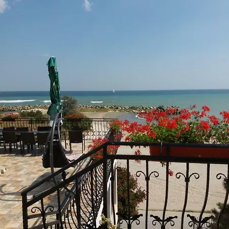 Guest house Pe Plaja Nr 9